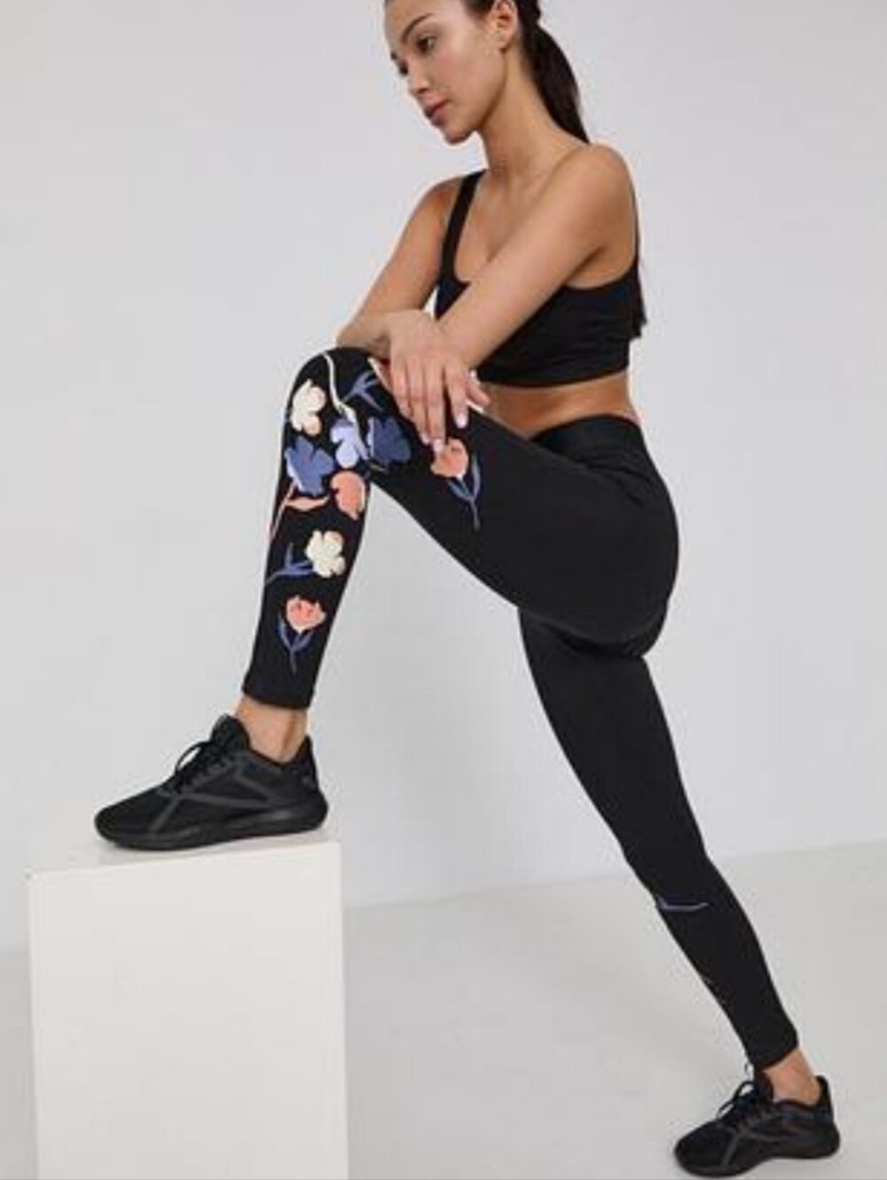 Adidas GFX Floral Leggings Pants size S Nwot
